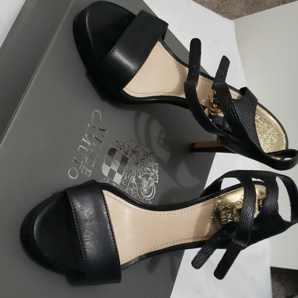 Vince Camuto